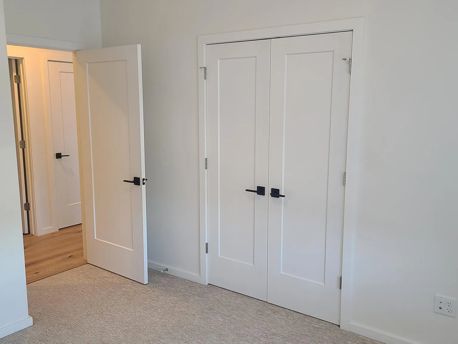 2 bed, 1000 sqft, $2,000 — Photo 4