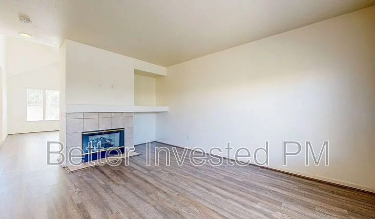 329 Hansbery Way — Photo 3