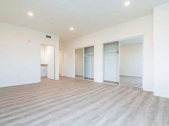 4th image of 5630 Fair Ave #202