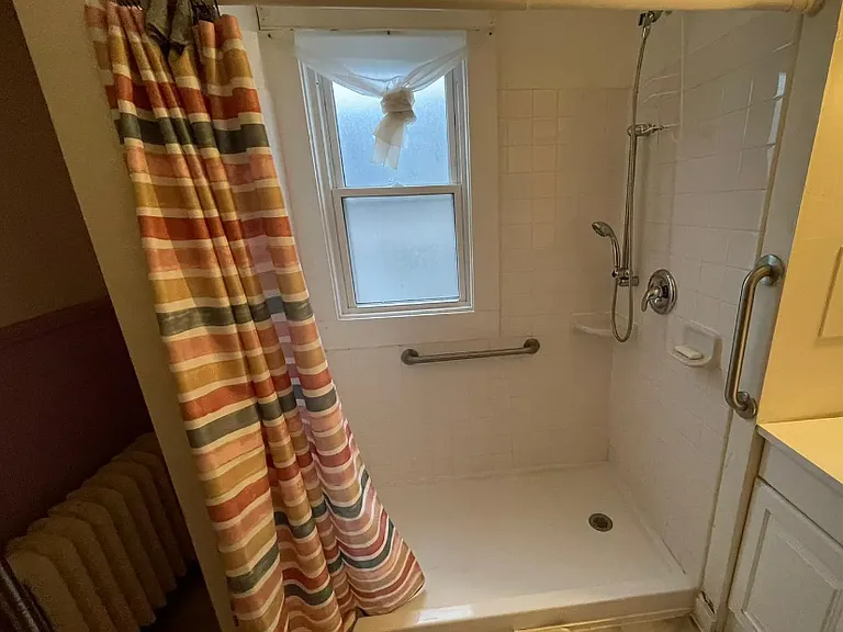 2225 Bryant Ave N — Photo 16