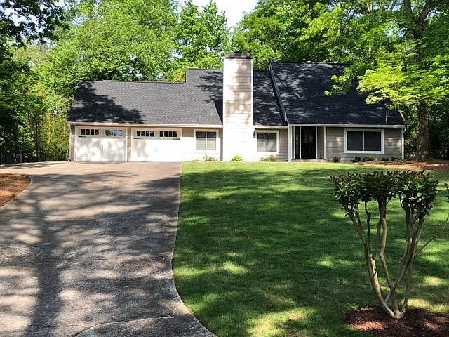 3 bed, 1935 sqft, $3,340 — Photo 1