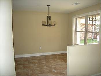 5th image of 3833 Lyndell Dr
