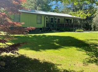 109 Twin Ponds Ln, Lake Toxaway, NC 28747