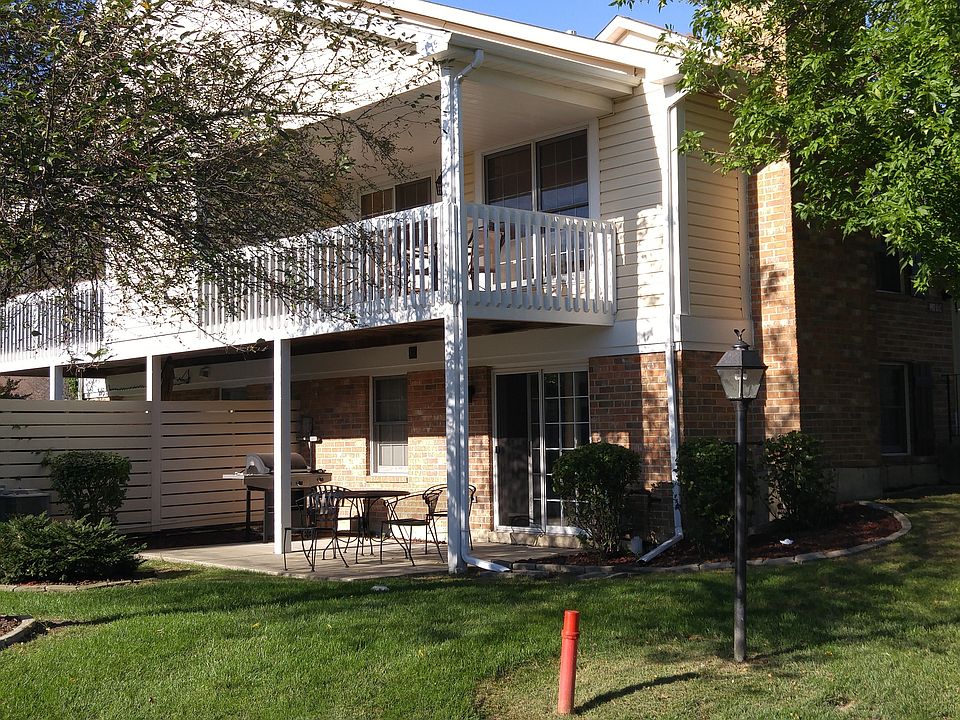 1st image of 9917 Cambridge Dr