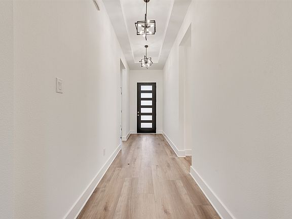 5th image of 4021 Esmalda St