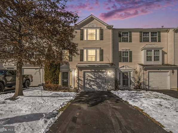 260 S Savanna Dr, Pottstown, PA 19465