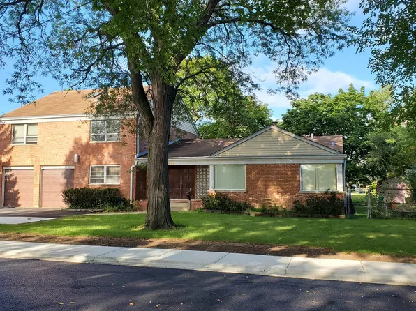 8352 N New England Ave, Niles, IL 60714