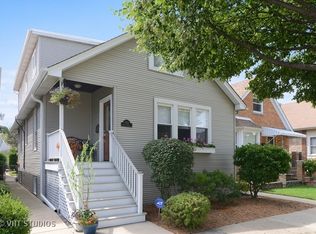 5833 W Eddy St, Chicago, IL 60634