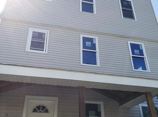 38 Columbia St, Worcester, MA 01604