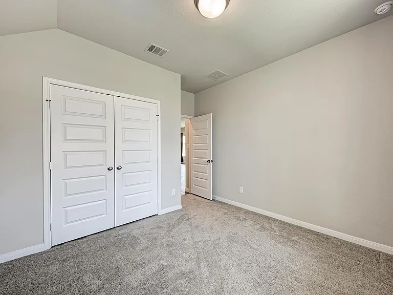 144 Danielson St — Photo 20