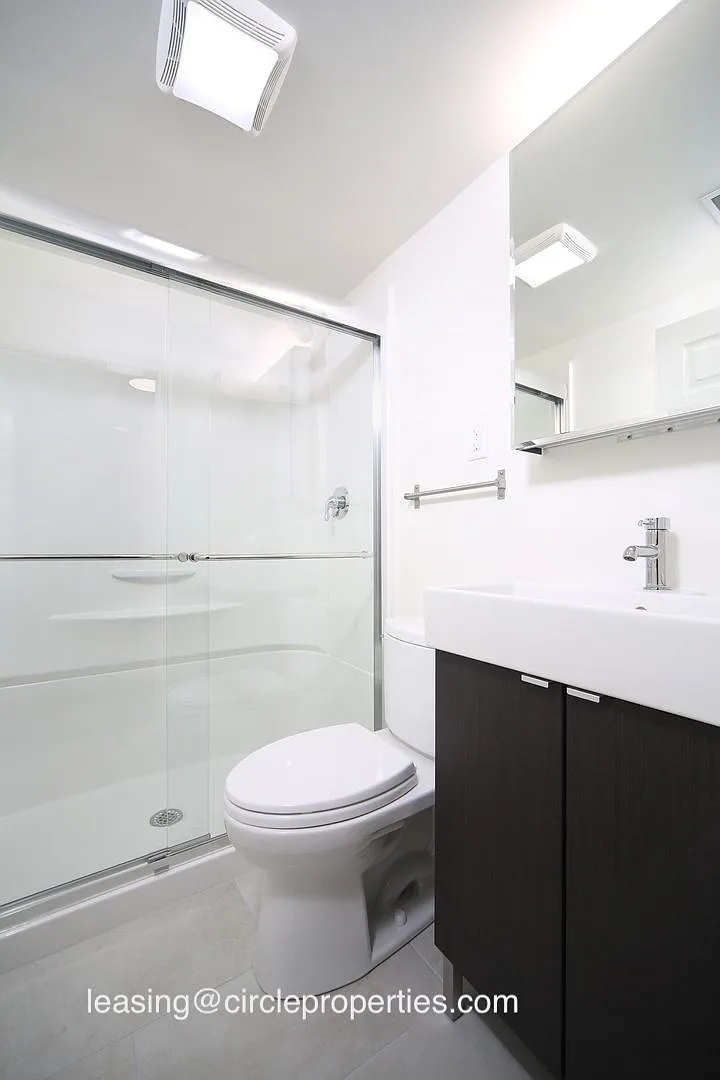 Building Photo - 11 Darling St #8A