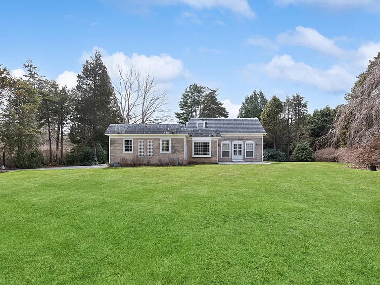 E Hollow Rd — Photo 30