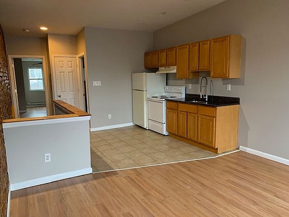 4th image of 3479 Amber St Floor 2