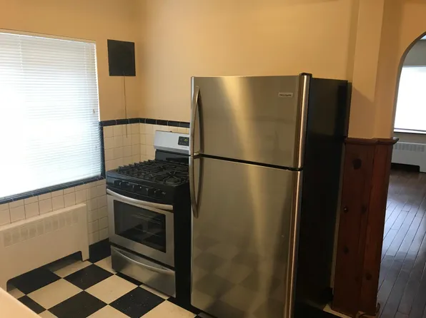5666 Montgomery Rd APT 3, Cincinnati, OH 45212