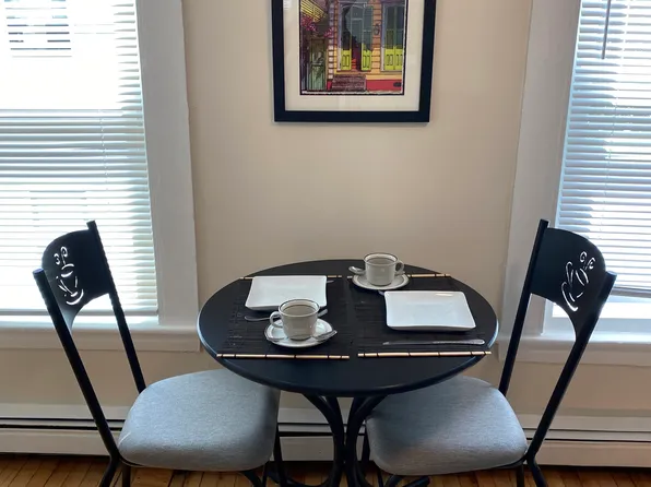 271 Spring St APT 5, Portland, ME 04102