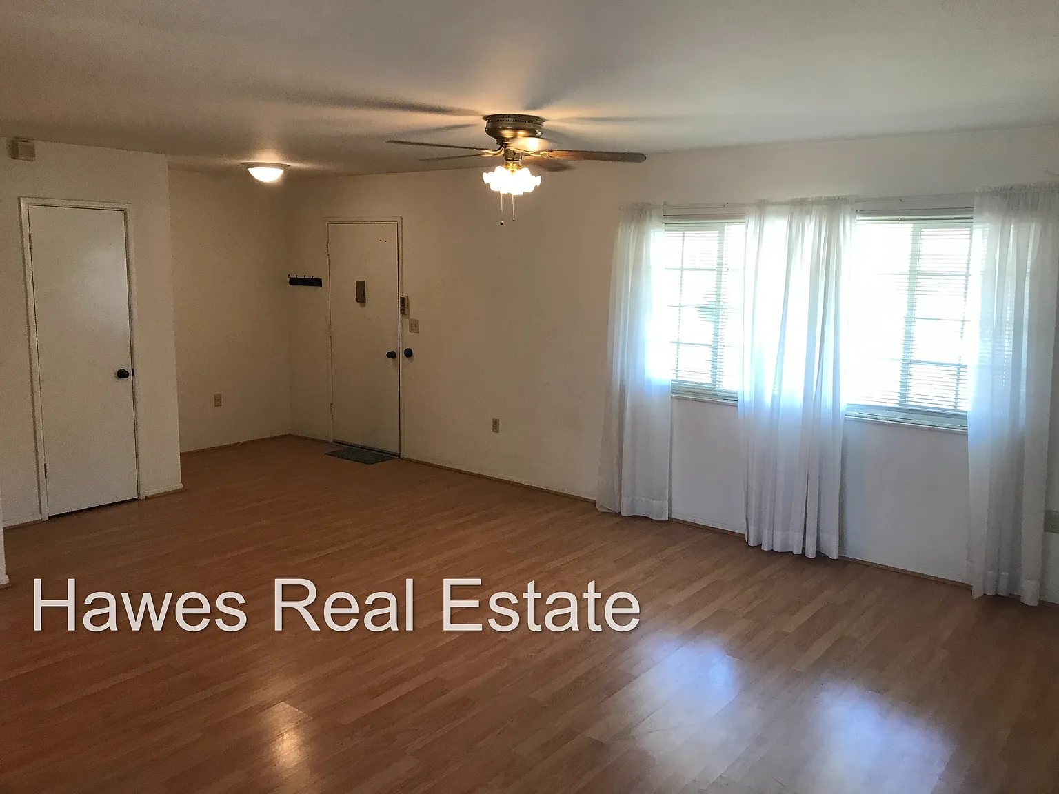 55 & Older Senior Community 2 Bed 1 Bath Single Story House for Lease — Photo 4