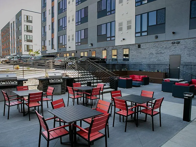 1412 N 31st St #B0 — Photo 13