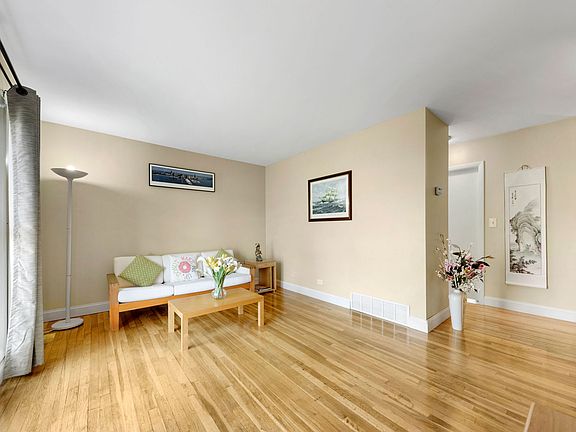 5th image of 1034 Ashton Ct
