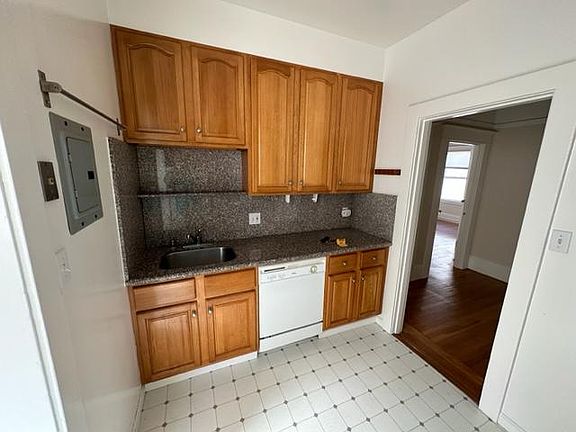 4th image of 170 Duboce Ave APT 7