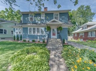 422 Elm St, Elgin, IL 60123