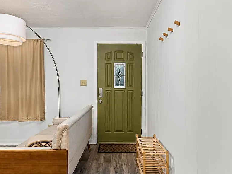 821 E Fairoaks Ave — Photo 13