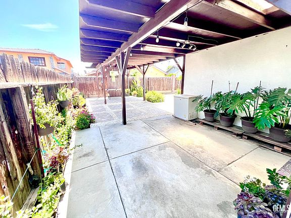 4th image of 1612 Xenia Ct