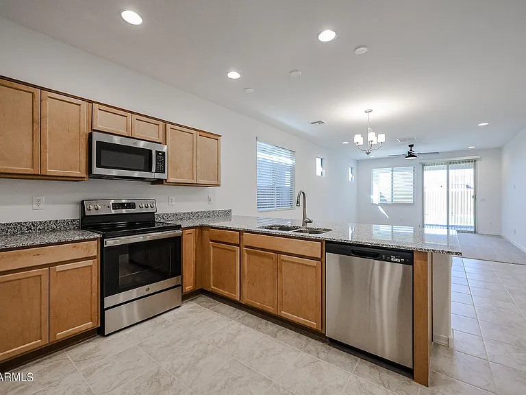 9028 W Georgia Ave — Photo 3