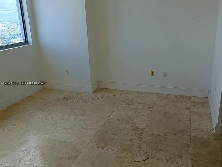 92 SW 3rd St #3909 — Photo 9