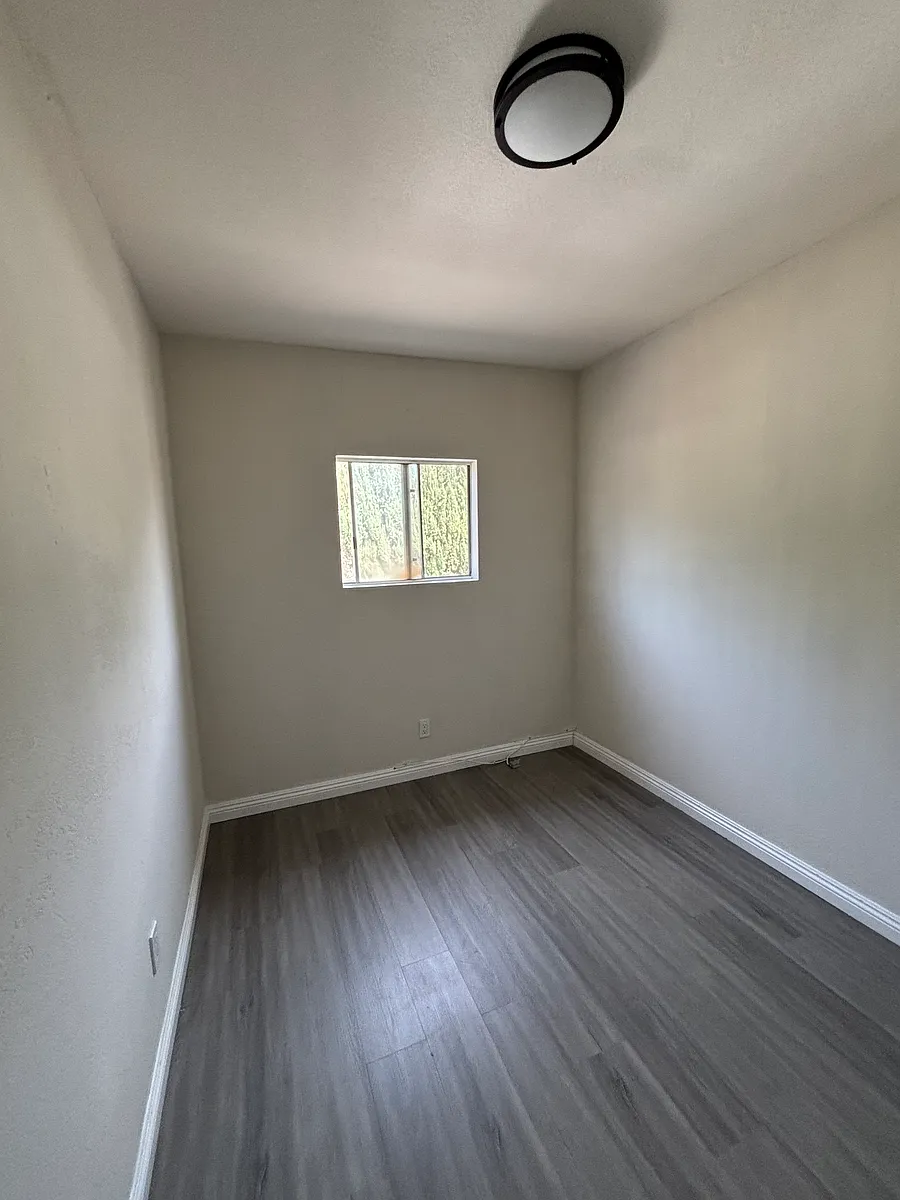 Building Photo - 1517 Acacia #14