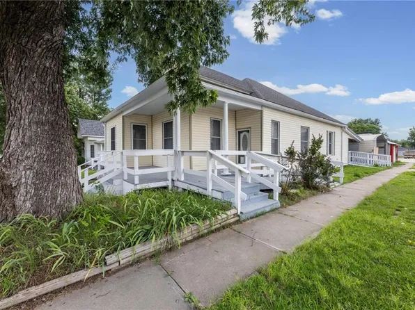 1201 Bridge St, Humboldt, KS 66748