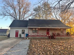 206 Jerden St, Hornbeak, TN 38232