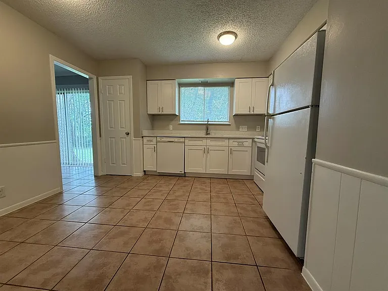 12310 Willow Wild Dr #B — Photo 14