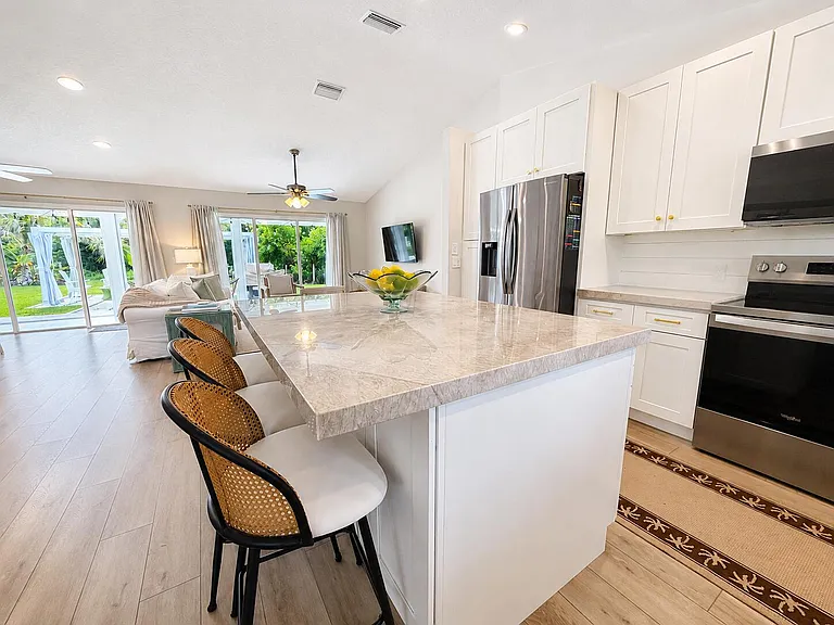 341 Suwanee Ave — Photo 20