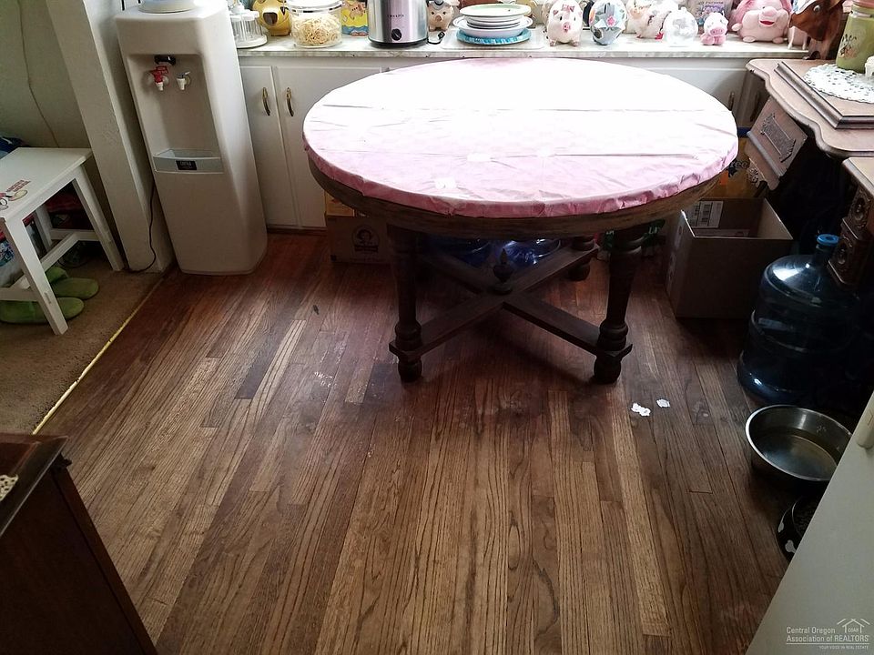 2nd image of 498 NE 2nd St