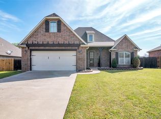 3800 Crestview Dr, Muskogee, OK 74403