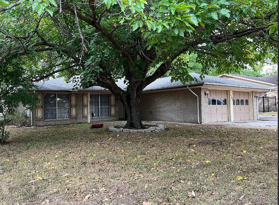 1st image of 1301 Ruiz Dr