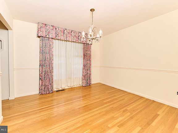 5th image of 3117 Wilmont Dr