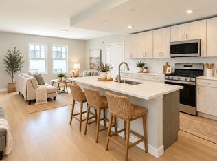 98 Prescott St #3B, Boston, MA 02128