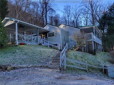 2024 3rd Ave, East Bank, WV, 25067