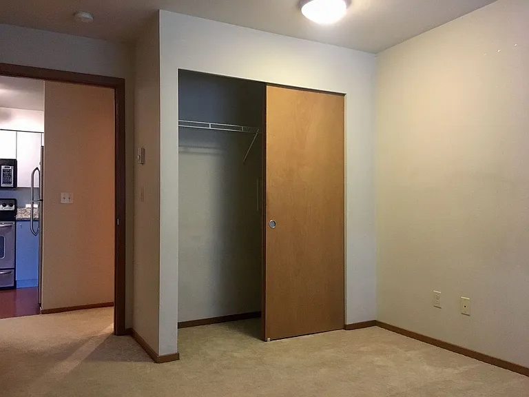 1125 E Olive St #506 — Photo 3