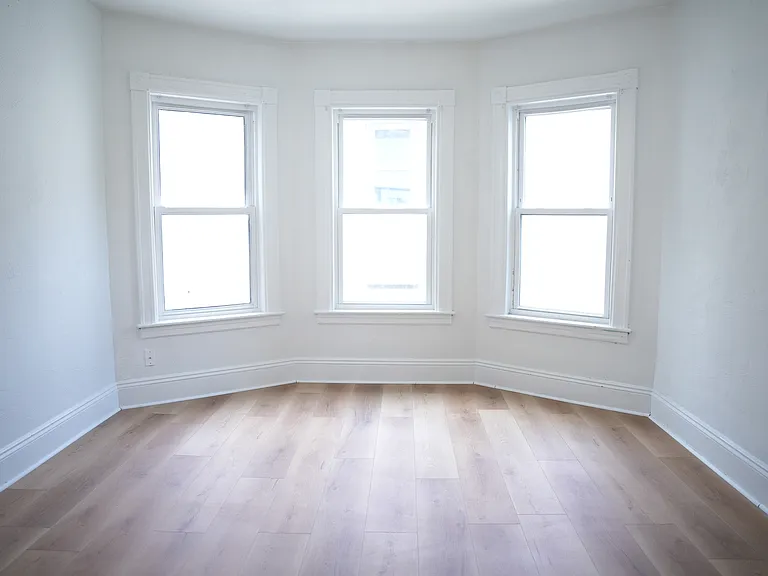 109 Merrifield St #2 — Photo 5