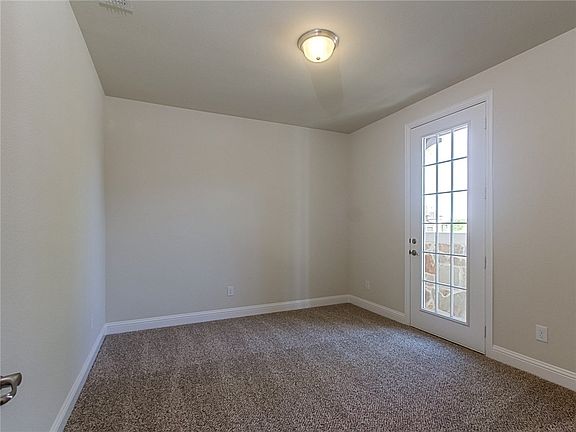 5th image of 3725 Bristol