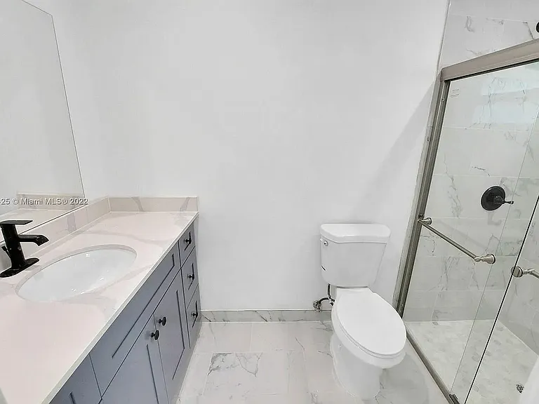 5300 SW 7th St — Photo 24