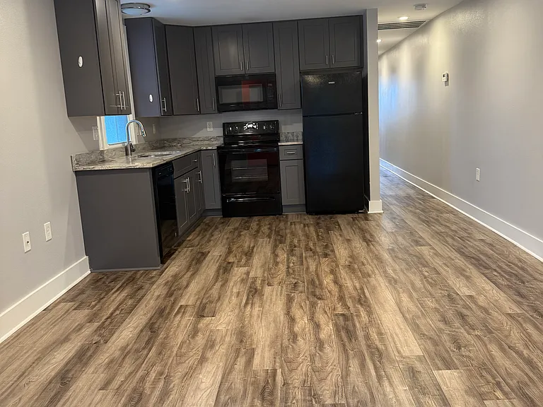 255 Papworth Ave — Photo 6