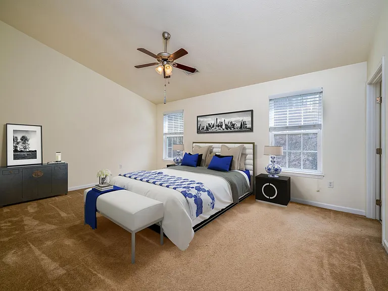138 Broadstone Dr — Photo 16