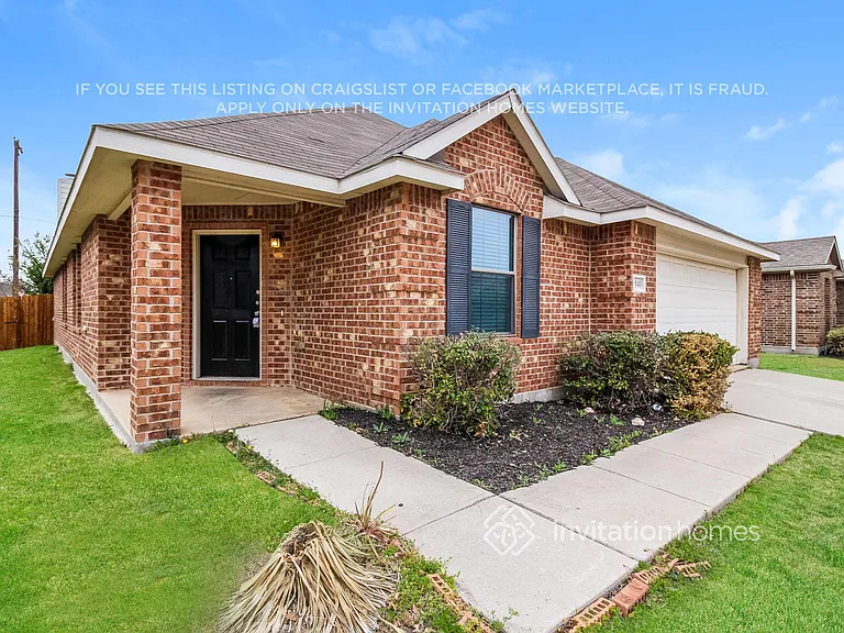 1040 English Ivy Dr — Photo 2