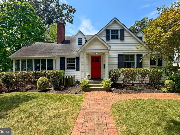 605 Greenwich St, Falls Church, VA 22046