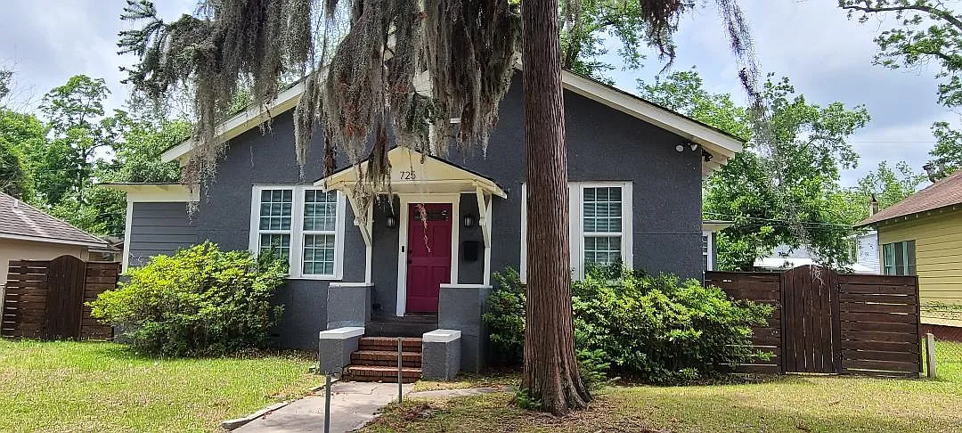 E 35th St, Savannah — Photo 1