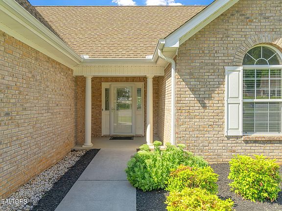 3rd image of 8535 Reagan Woods Ln