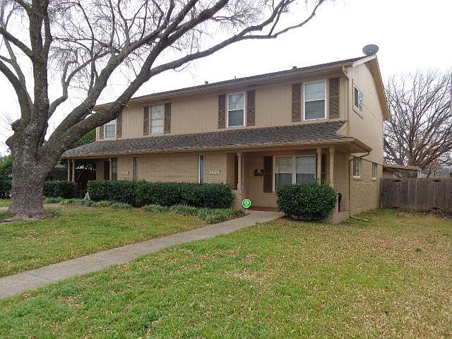 Front of Duplex- 5428/30 Winton
